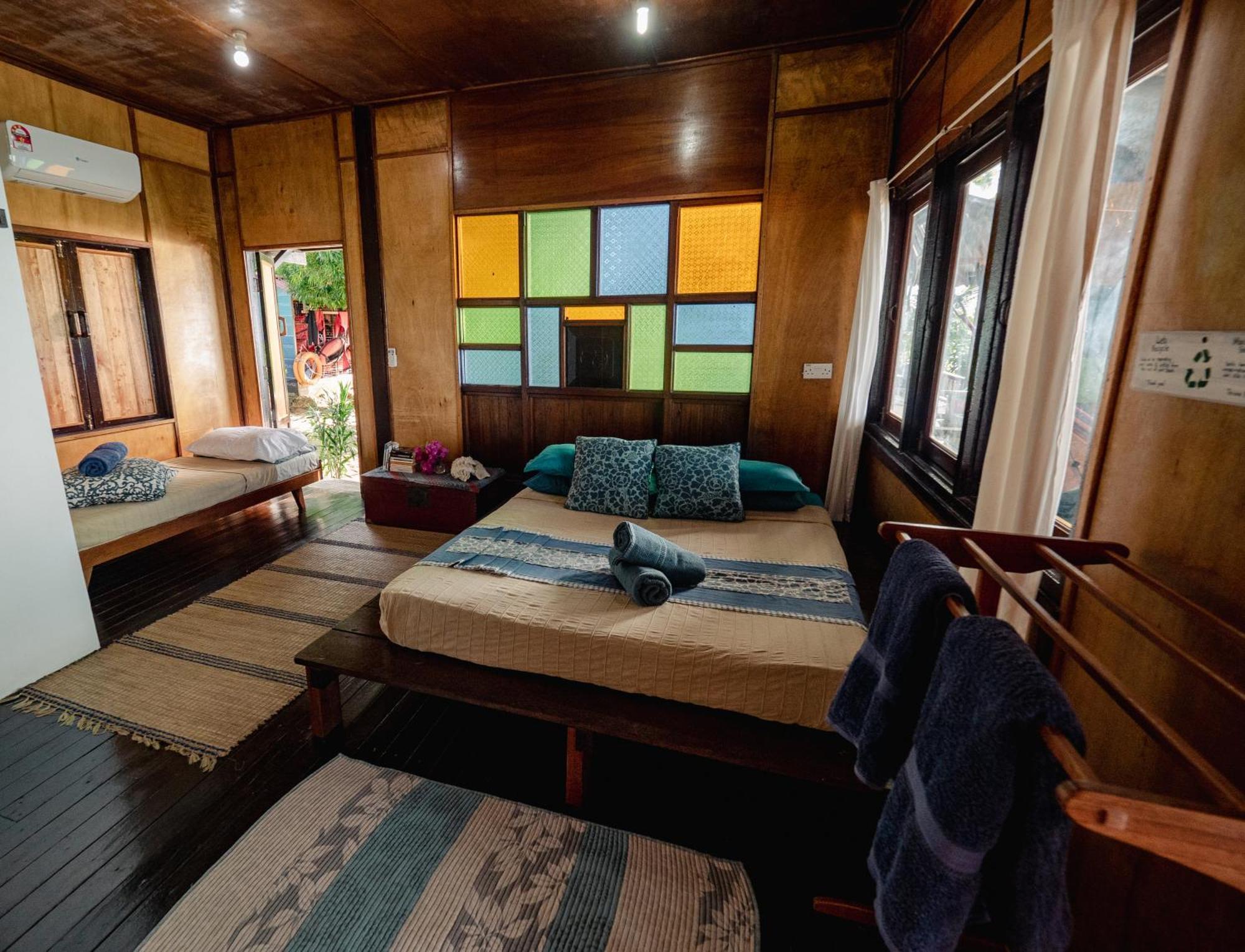 Swiss Cottage Tioman Kampong Ayer Batang Extérieur photo
